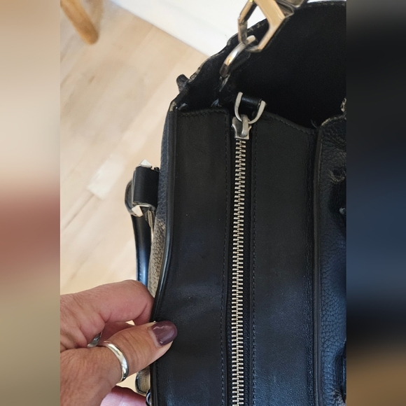 Michael Kors Navy Blue Pebbled Leather Handbag Tote Crossbody Made In Italy - Picture 5 of 13